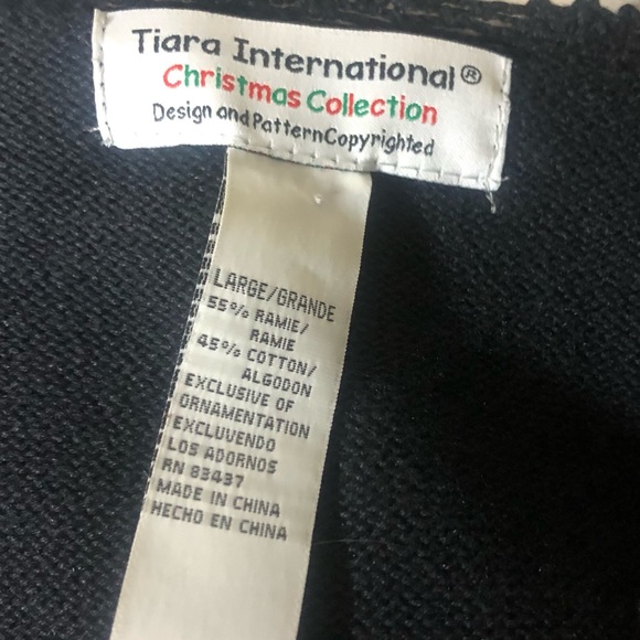 Vintage Tiara International Sequin Beaded Appliqué Poinsettia Christmas Sweater - Picture 5 of 5